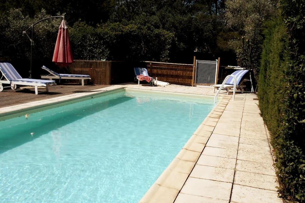 Вилла Les Calades - Piscine, Parc, Parking Арль Экстерьер фото