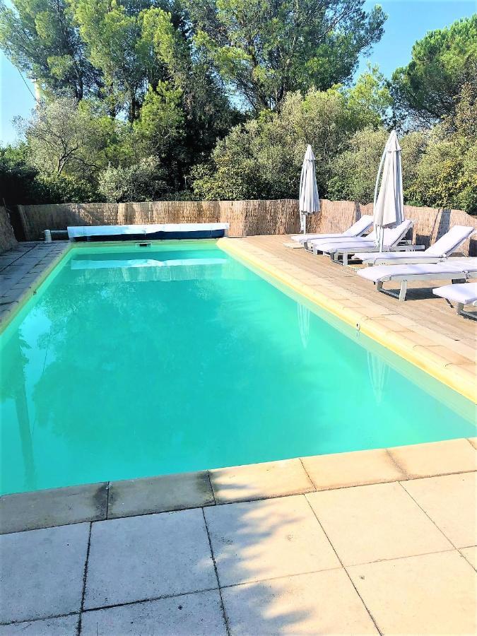 Вилла Les Calades - Piscine, Parc, Parking Арль Экстерьер фото